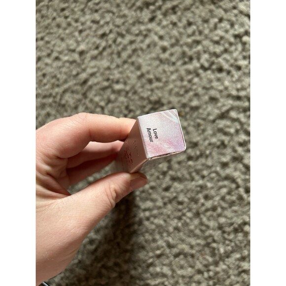 IT Cosmetics Je Ne Sais Quoi Lipgloss Serum LOVE - Full Size & Authentic - Picture 2 of 5